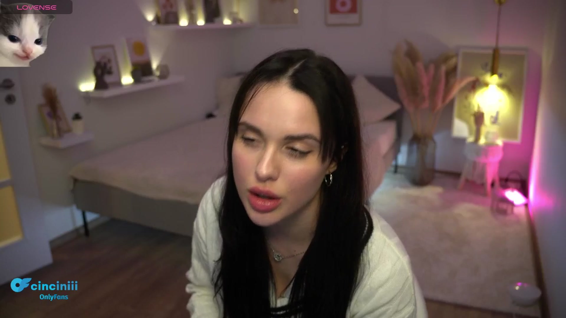 Gallery image thumbnail from NotYourNaomi's myfreecams stream on, 01/26/2025, 21:14 image 19 of 20