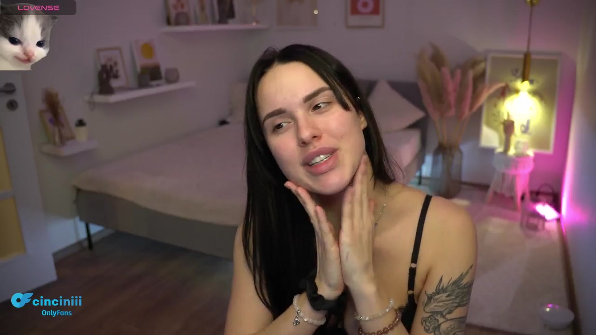 Gallery image thumbnail from NotYourNaomi's myfreecams stream on, 01/28/2025, 22:19 image 17 of 20