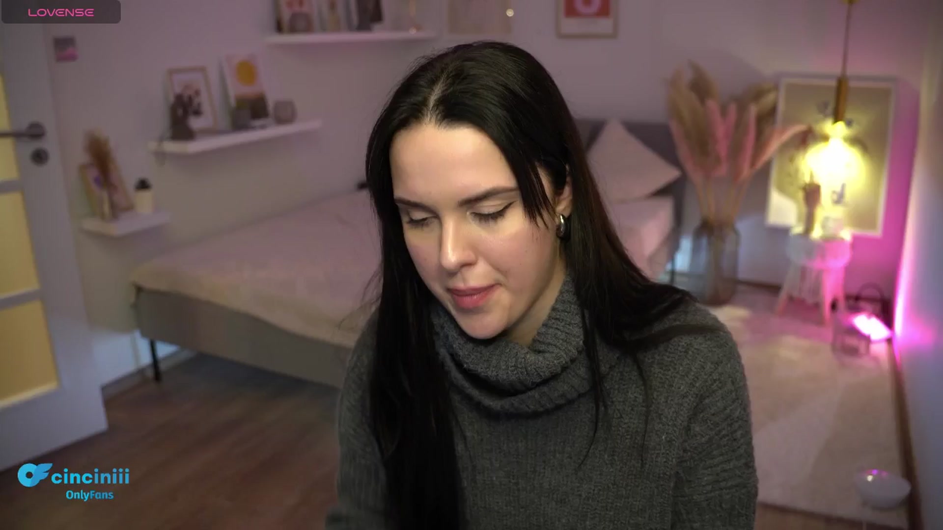 Gallery image thumbnail from NotYourNaomi's myfreecams stream on, 01/29/2025, 21:11 image 10 of 20