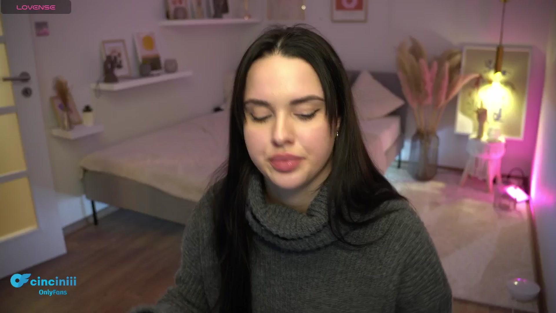 Gallery image thumbnail from NotYourNaomi's myfreecams stream on, 01/29/2025, 21:11 image 13 of 20