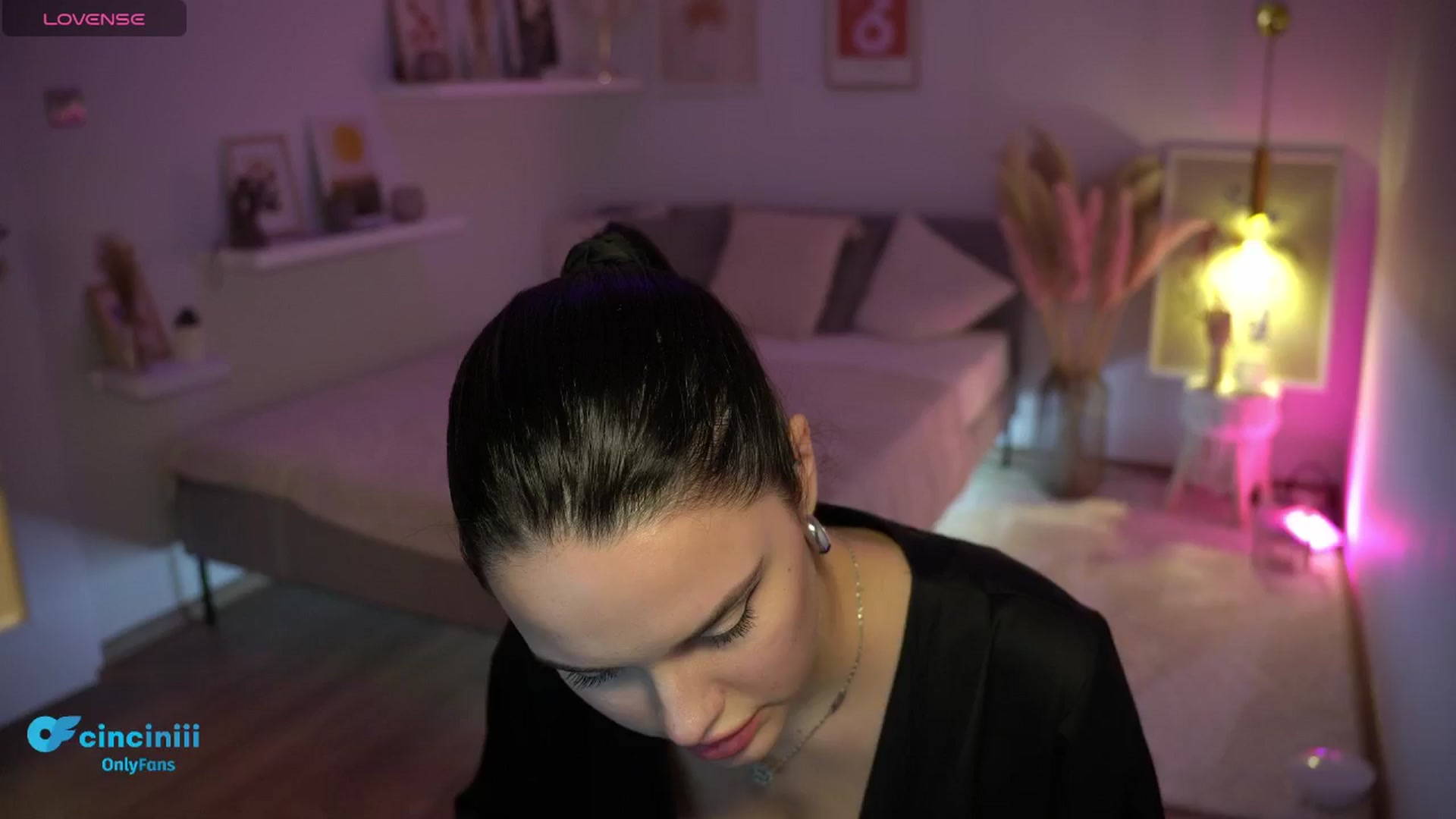 Gallery image thumbnail from NotYourNaomi's myfreecams stream on, 01/31/2025, 24:03 image 7 of 20