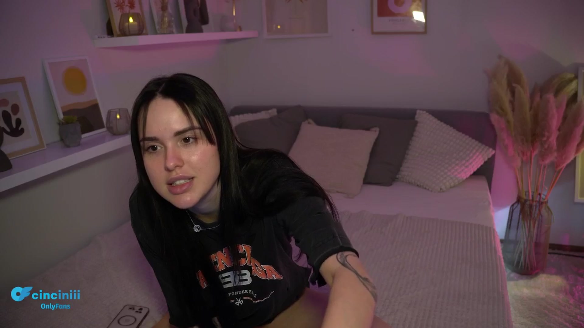 Gallery image thumbnail from NotYourNaomi's myfreecams stream on, 02/02/2025, 22:02 image 8 of 20