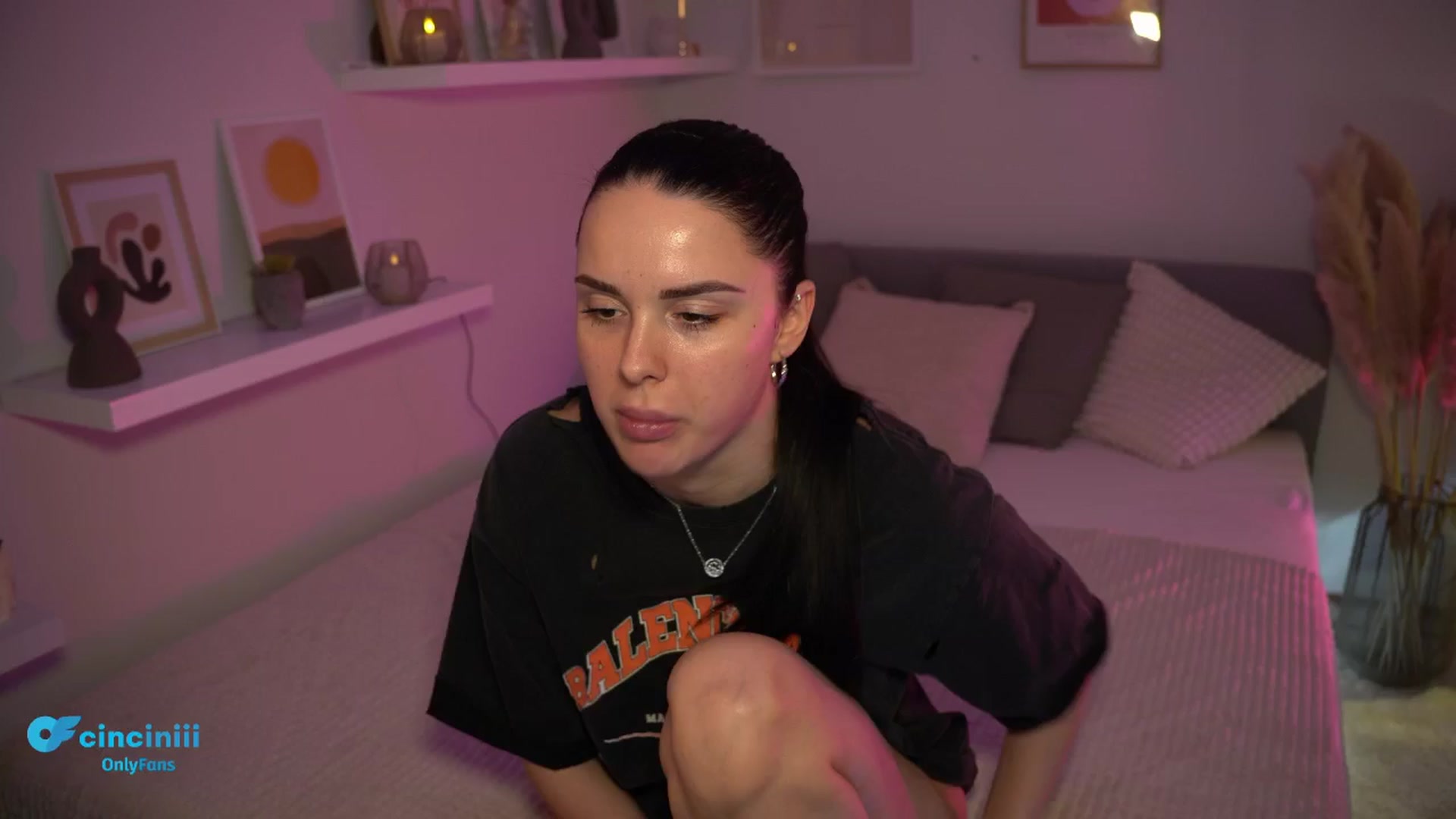 Gallery image thumbnail from NotYourNaomi's myfreecams stream on, 02/05/2025, 22:09 image 2 of 20