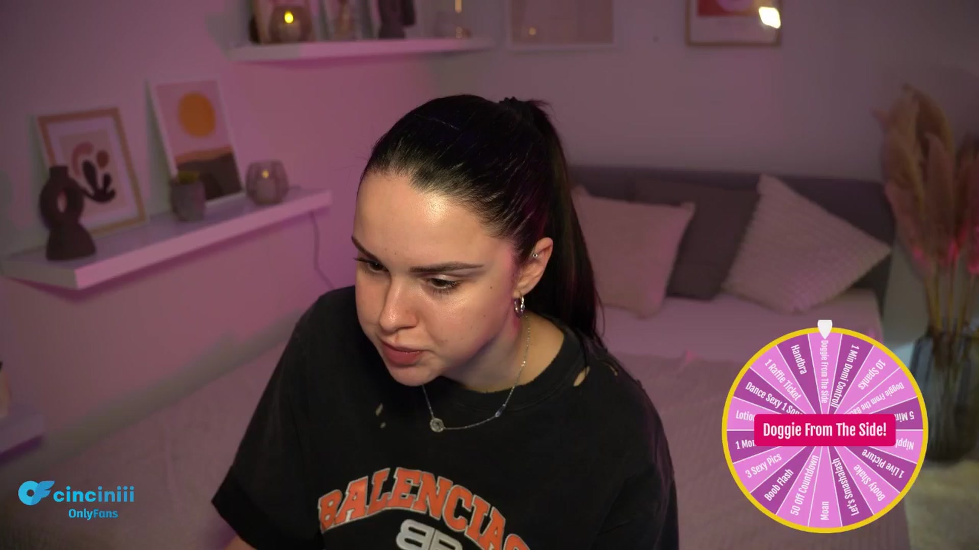 Gallery image thumbnail from NotYourNaomi's myfreecams stream on, 02/05/2025, 22:09 image 12 of 20