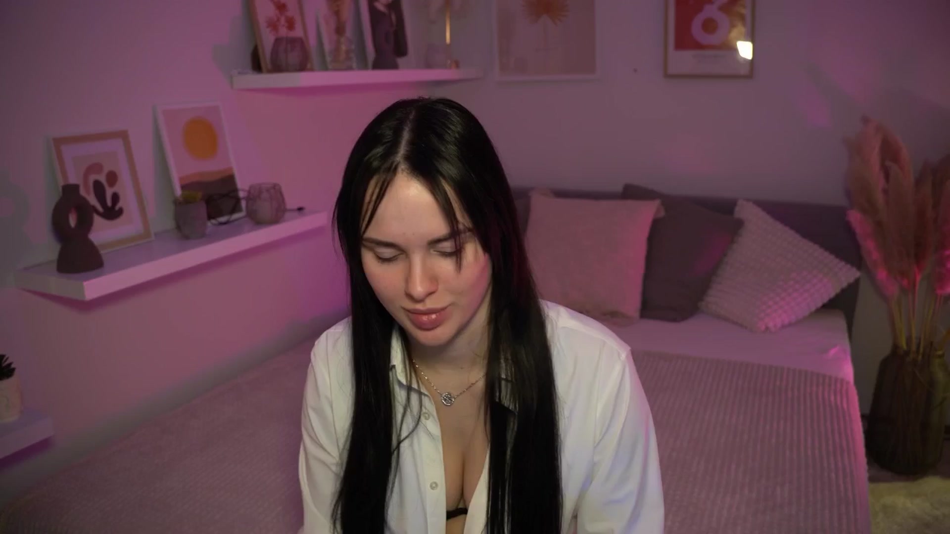 Gallery image thumbnail from NotYourNaomi's myfreecams stream on, 02/10/2025, 20:46 image 8 of 20