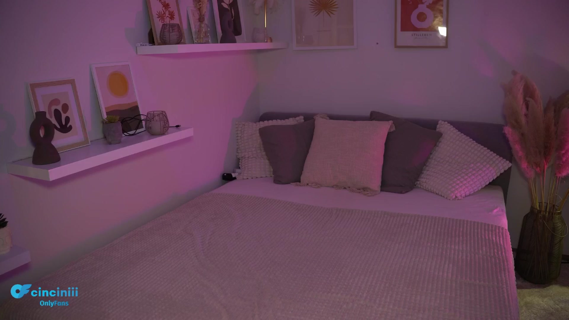 Gallery image thumbnail from NotYourNaomi's myfreecams stream on, 02/10/2025, 20:46 image 16 of 20