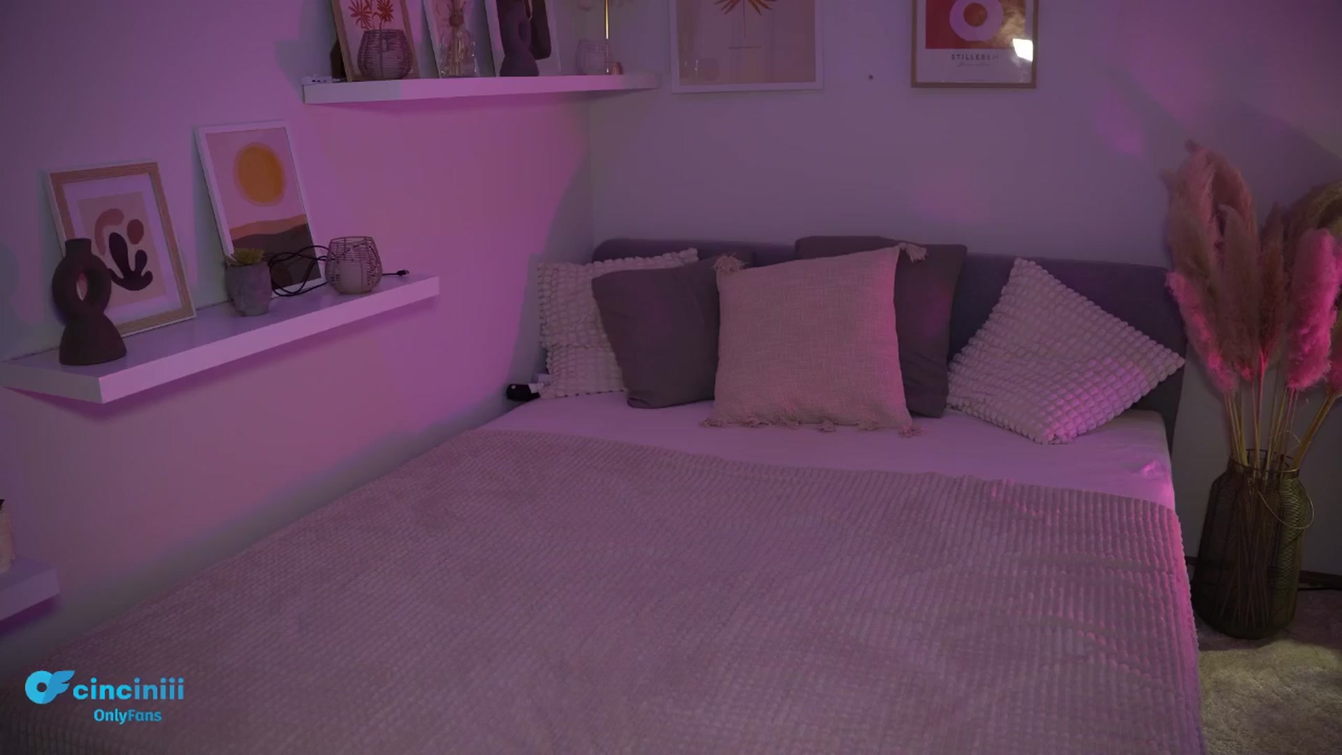 Gallery image thumbnail from NotYourNaomi's myfreecams stream on, 02/10/2025, 22:14 image 13 of 20