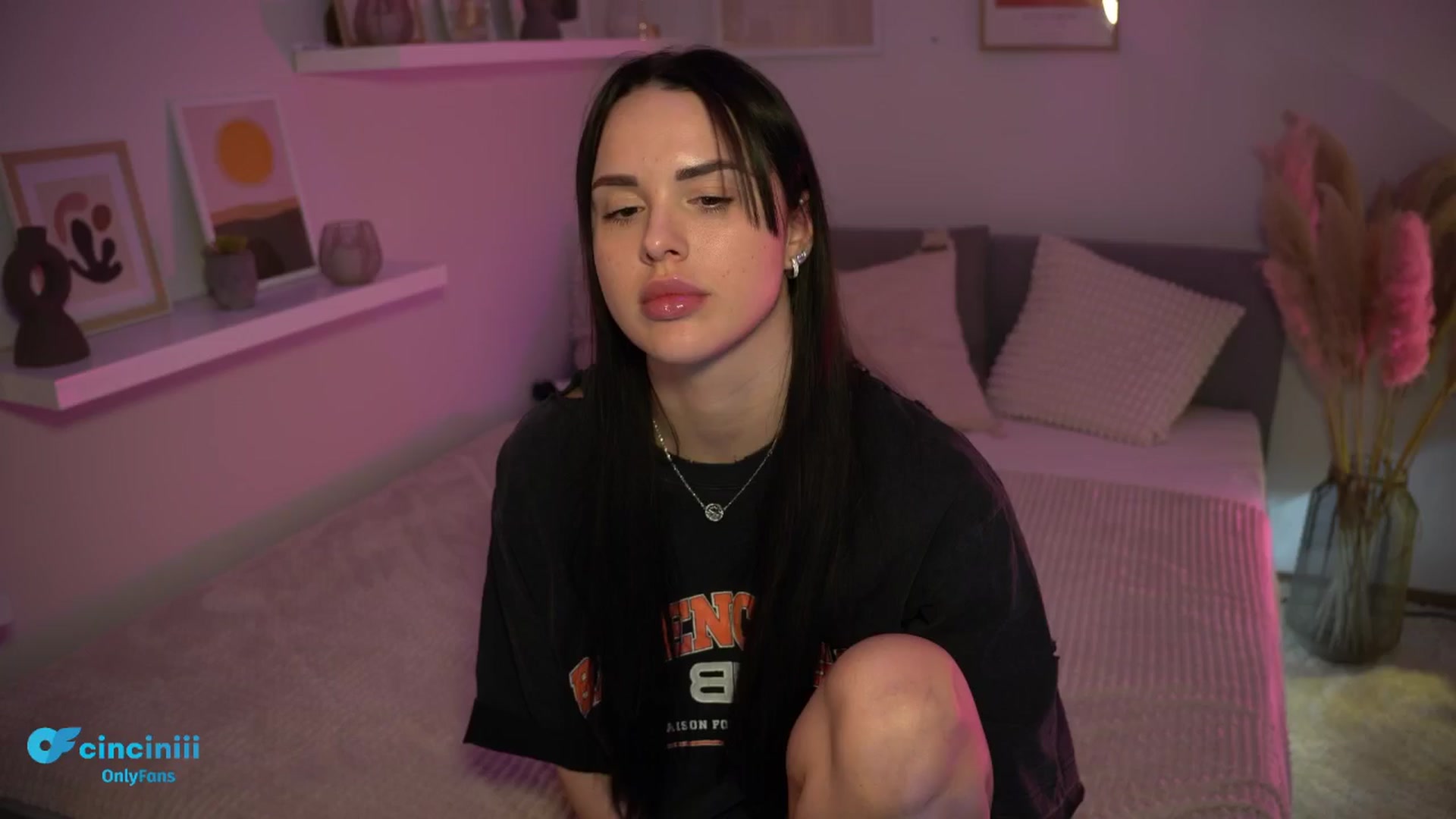 Gallery image thumbnail from NotYourNaomi's myfreecams stream on, 02/19/2025, 22:17 image 1 of 20