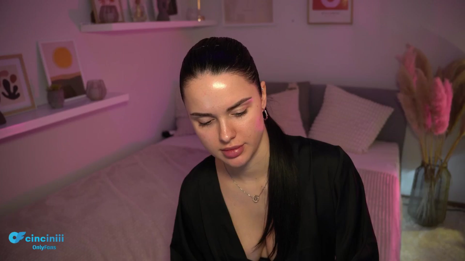 Gallery image thumbnail from NotYourNaomi's myfreecams stream on, 02/20/2025, 23:48 image 11 of 20