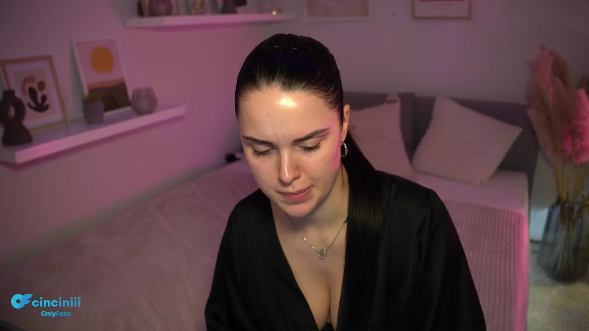 Gallery image thumbnail from NotYourNaomi's myfreecams stream on, 02/20/2025, 23:48 image 1 of 20