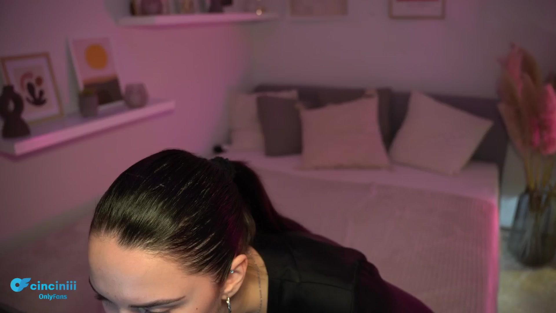 Gallery image thumbnail from NotYourNaomi's myfreecams stream on, 02/20/2025, 23:48 image 3 of 20
