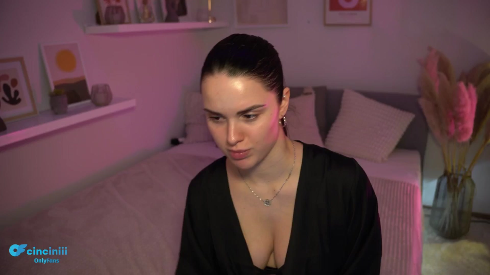Gallery image thumbnail from NotYourNaomi's myfreecams stream on, 02/20/2025, 23:48 image 12 of 20