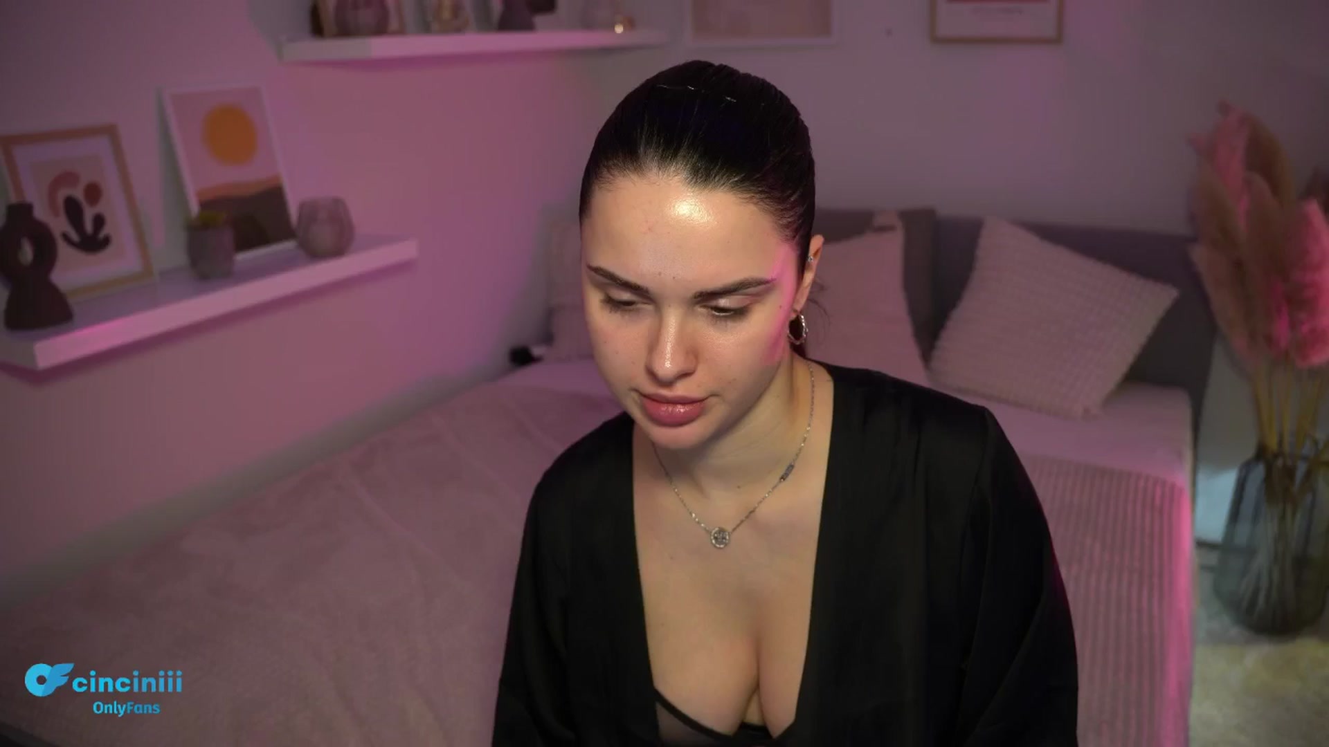 Gallery image thumbnail from NotYourNaomi's myfreecams stream on, 02/20/2025, 23:48 image 5 of 20