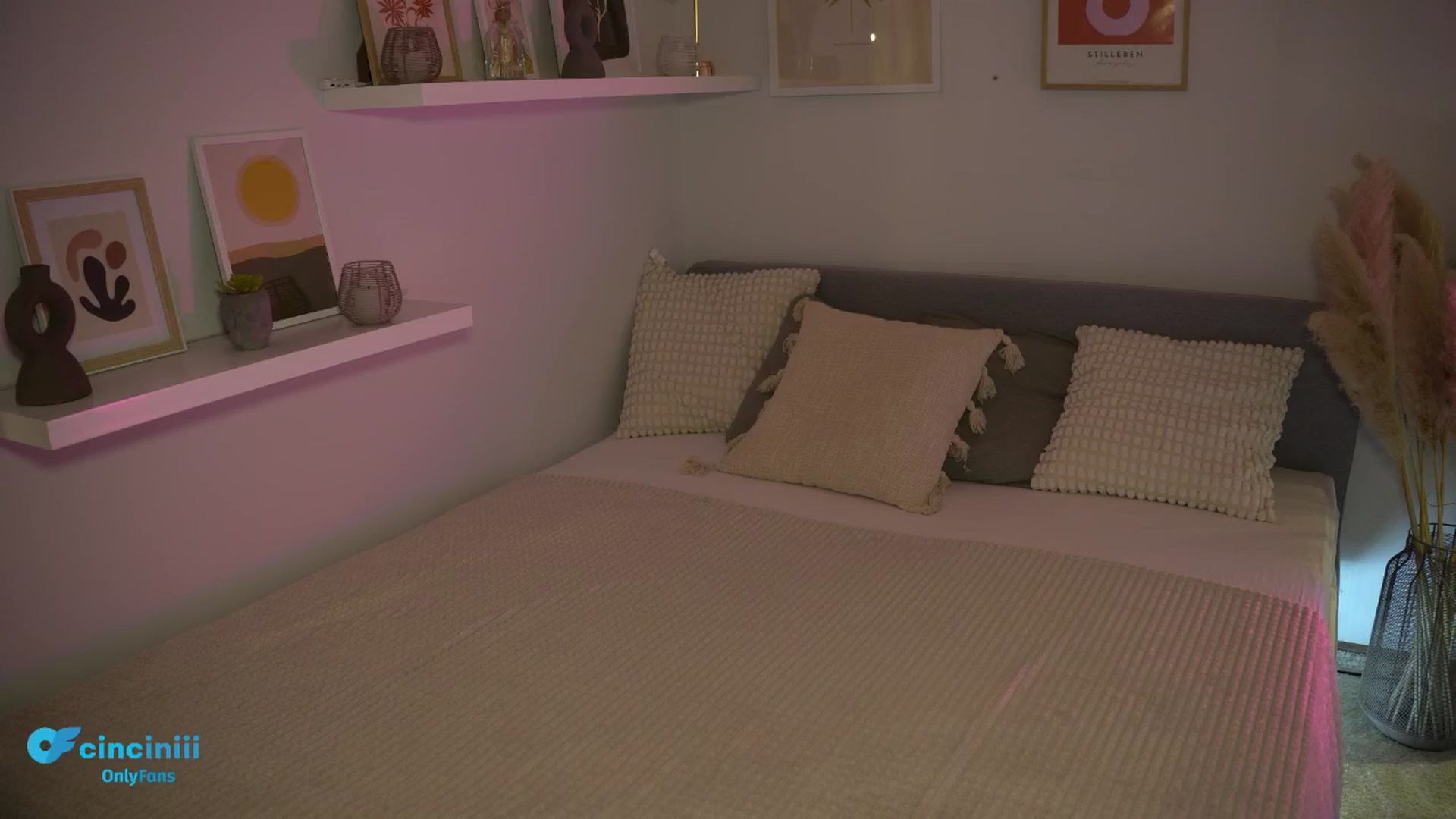 Gallery image thumbnail from NotYourNaomi's myfreecams stream on, 02/24/2025, 22:44 image 7 of 20