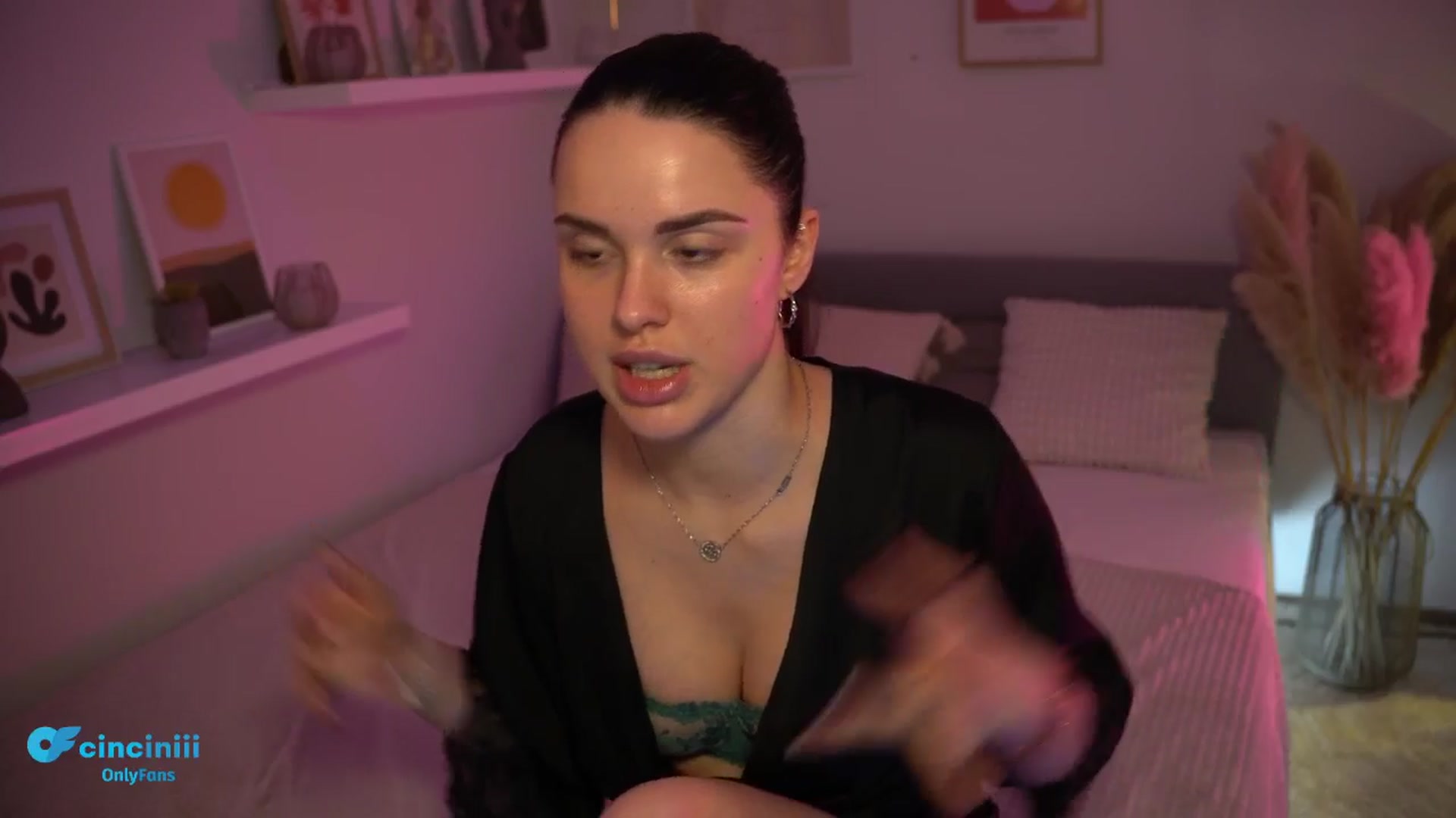 Gallery image thumbnail from NotYourNaomi's myfreecams stream on, 02/26/2025, 21:42 image 9 of 20