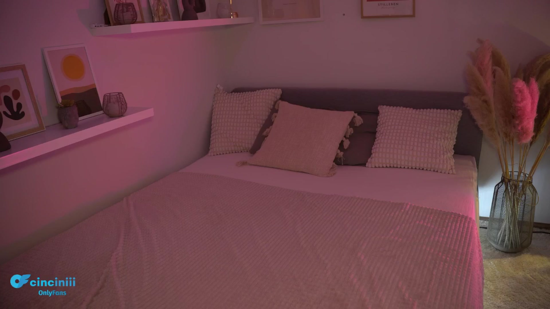 Gallery image thumbnail from NotYourNaomi's myfreecams stream on, 02/26/2025, 21:42 image 16 of 20