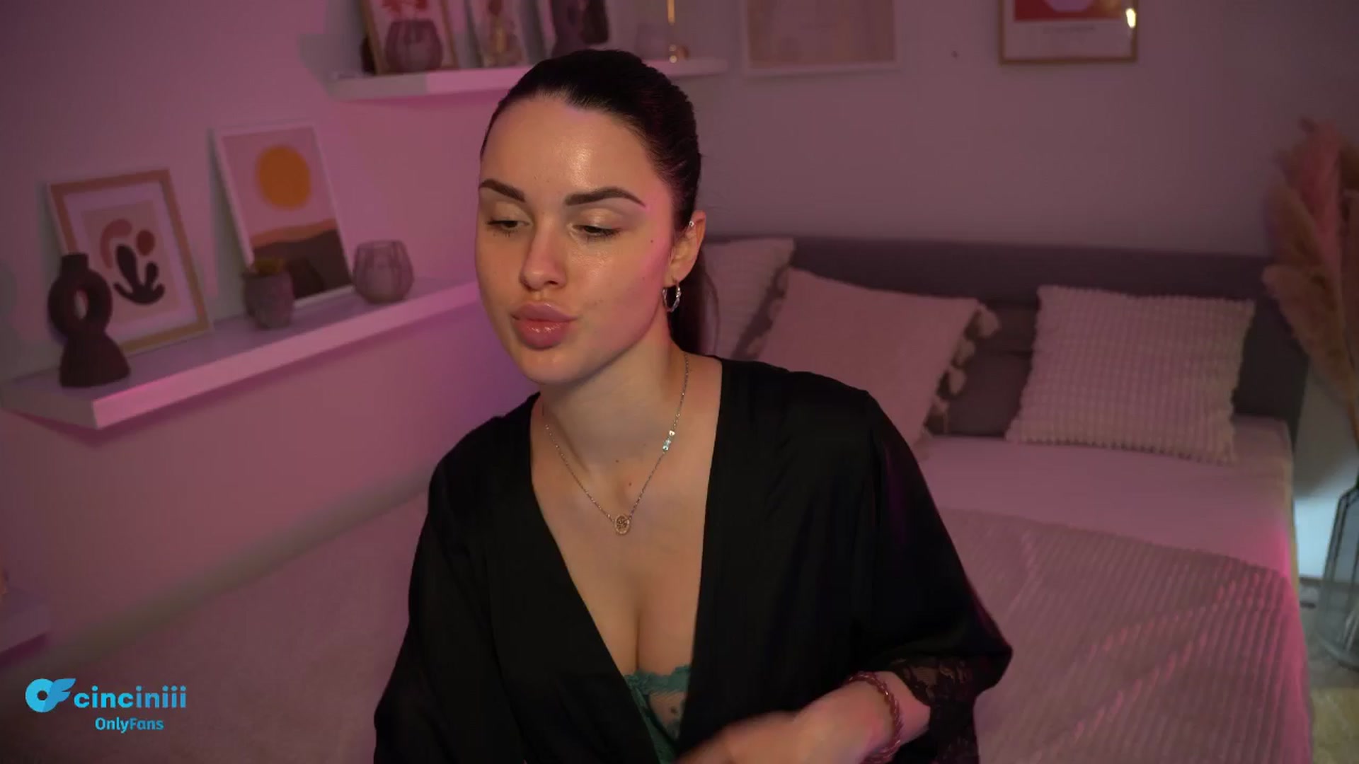 Gallery image thumbnail from NotYourNaomi's myfreecams stream on, 02/26/2025, 21:42 image 1 of 20