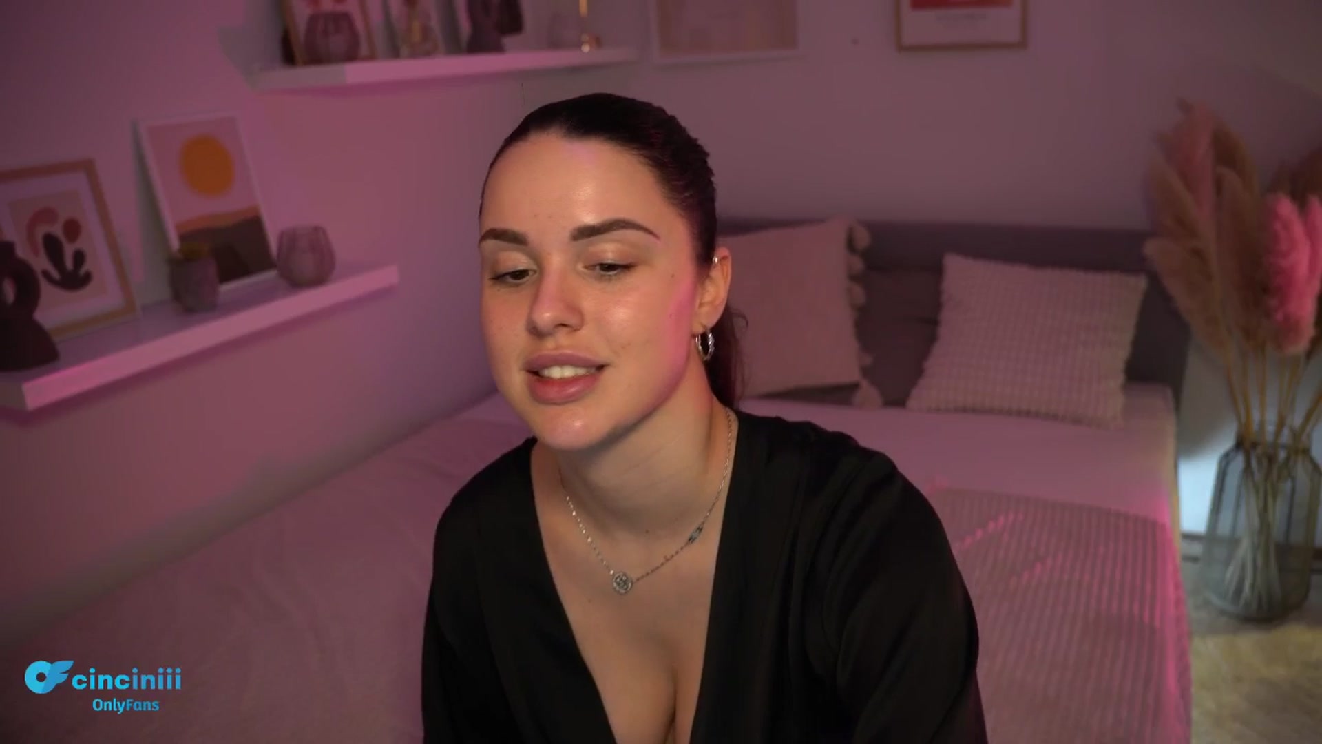 Gallery image thumbnail from NotYourNaomi's myfreecams stream on, 02/27/2025, 20:02 image 5 of 20