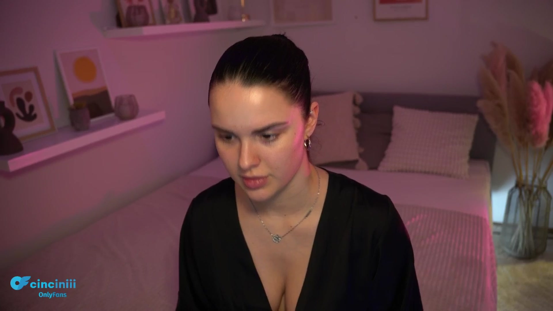 Gallery image thumbnail from NotYourNaomi's myfreecams stream on, 02/27/2025, 20:02 image 13 of 20