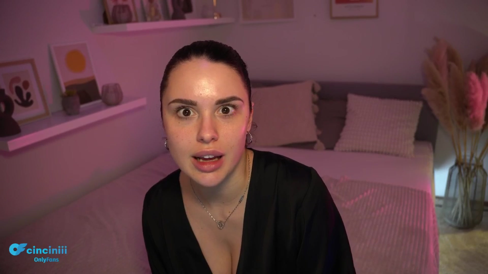Gallery image thumbnail from NotYourNaomi's myfreecams stream on, 02/27/2025, 20:02 image 10 of 20
