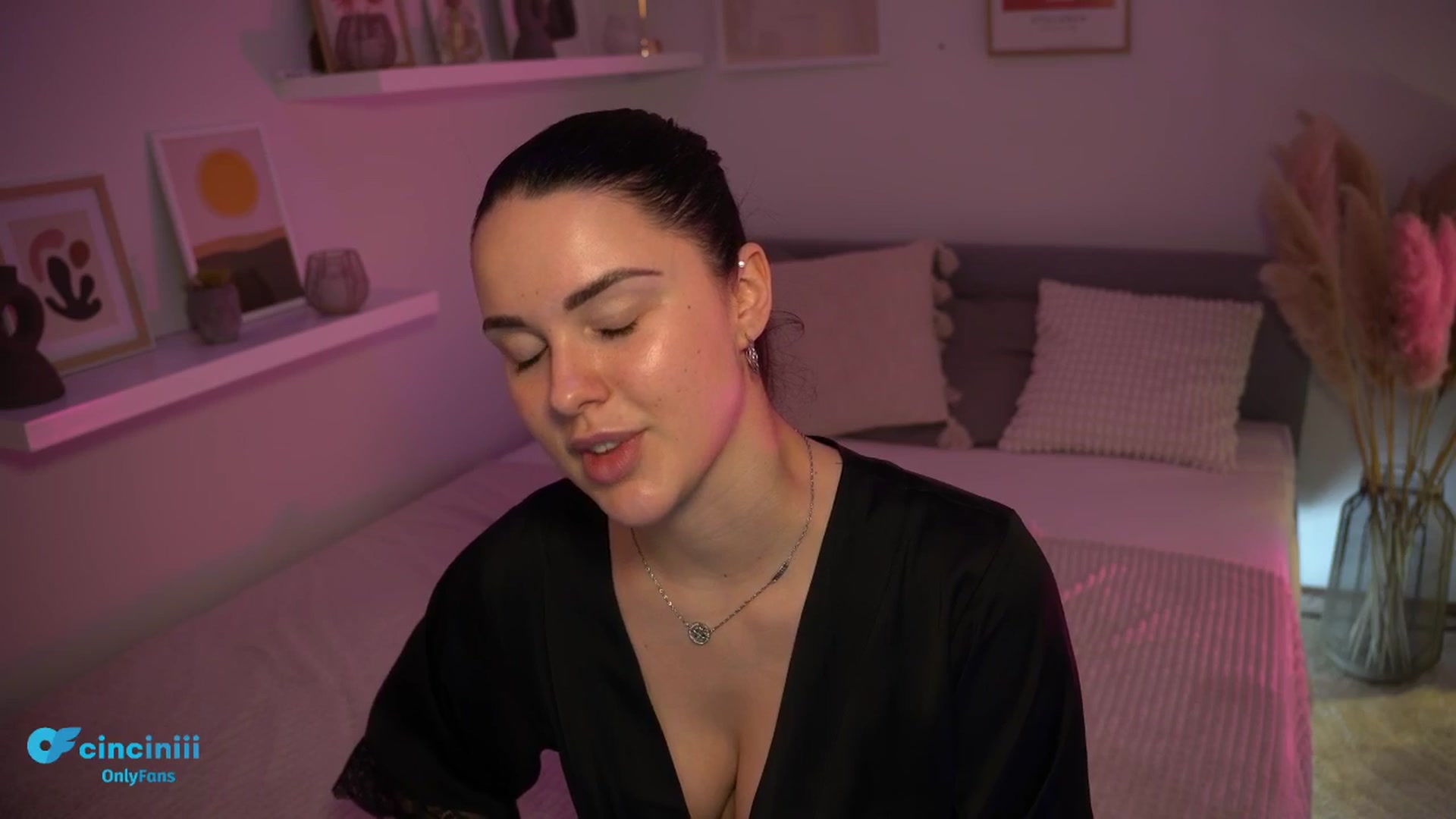 Gallery image thumbnail from NotYourNaomi's myfreecams stream on, 02/27/2025, 20:02 image 3 of 20