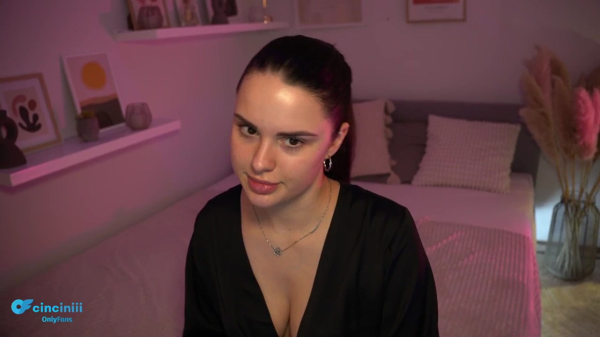 Gallery image thumbnail from NotYourNaomi's myfreecams stream on, 02/27/2025, 20:02 image 4 of 20