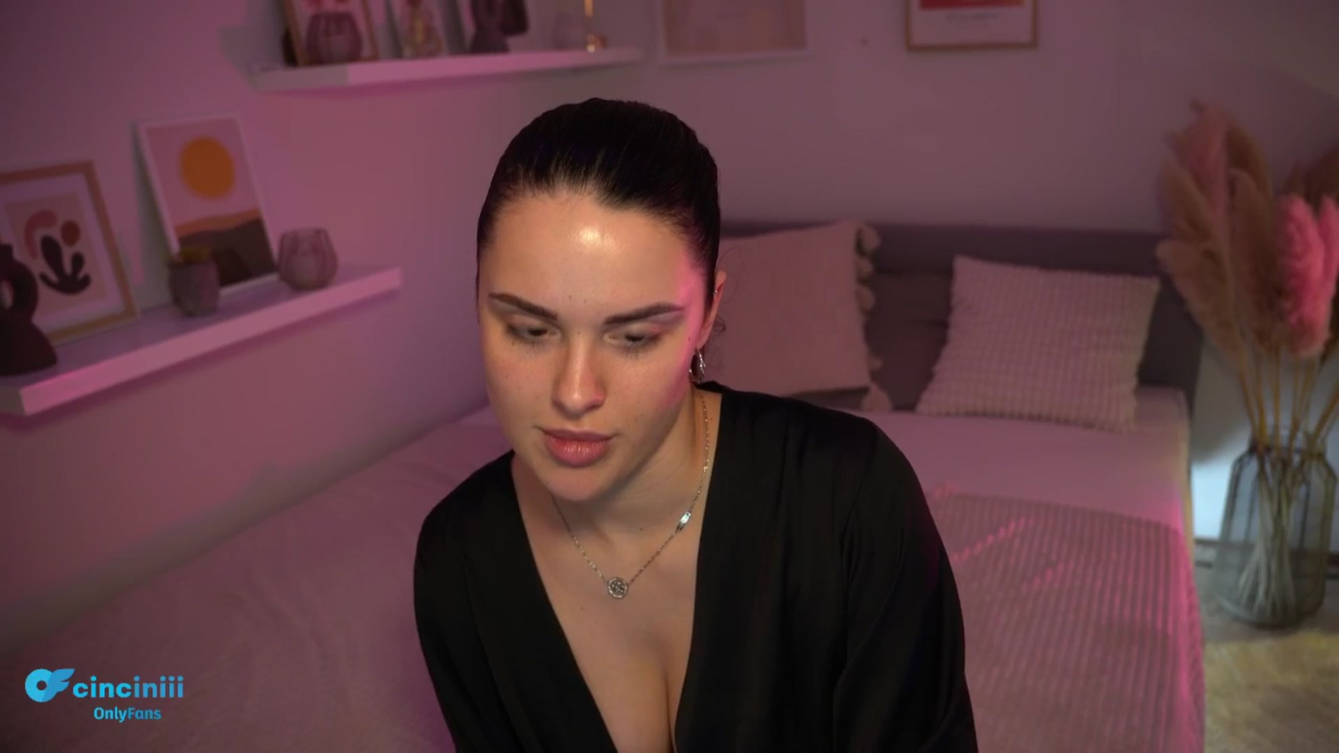 Gallery image thumbnail from NotYourNaomi's myfreecams stream on, 02/27/2025, 20:02 image 8 of 20