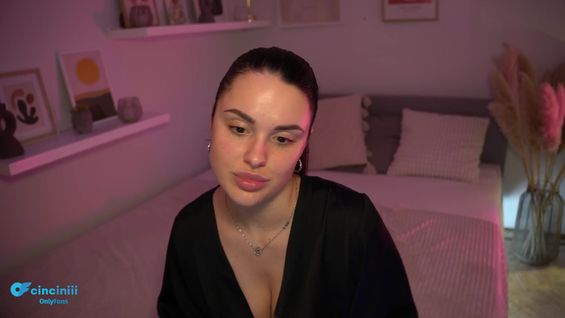 Gallery image thumbnail from NotYourNaomi's myfreecams stream on, 02/27/2025, 20:02 image 9 of 20