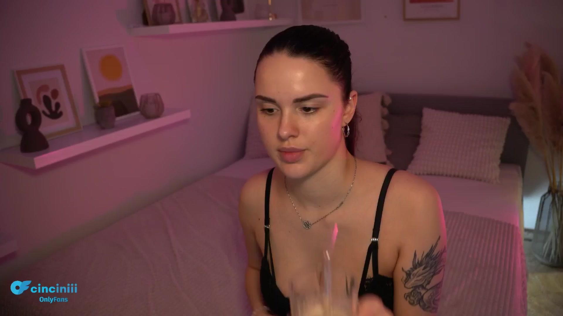 Gallery image thumbnail from NotYourNaomi's myfreecams stream on, 02/27/2025, 20:32 image 18 of 20