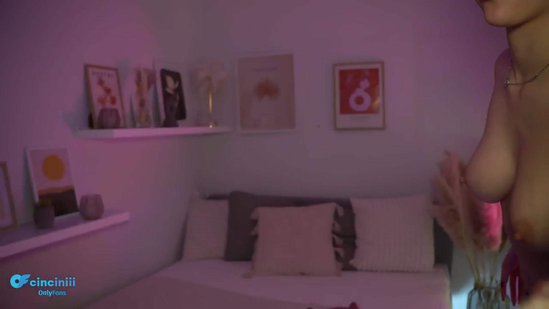 Gallery image thumbnail from NotYourNaomi's myfreecams stream on, 02/28/2025, 07:21 image 10 of 20