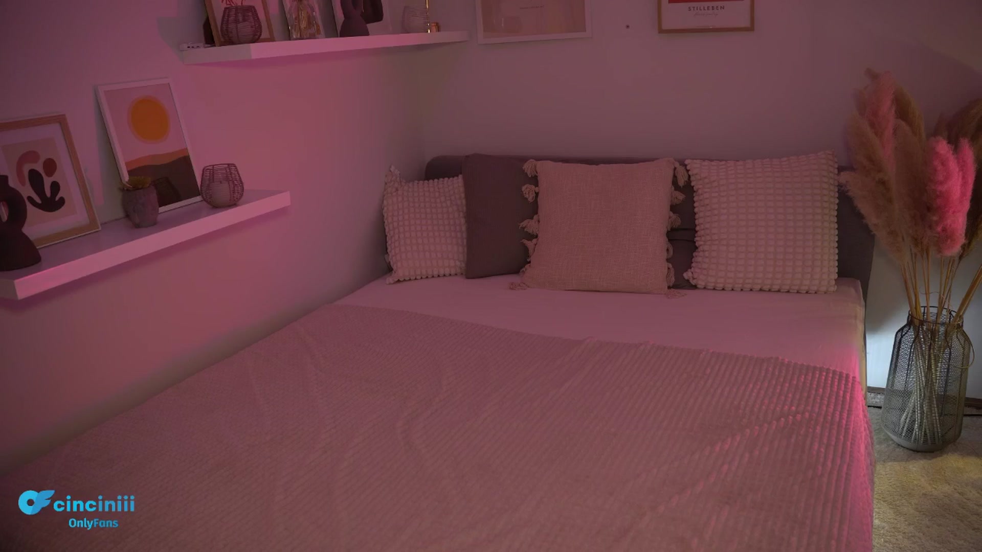 Gallery image thumbnail from NotYourNaomi's myfreecams stream on, 03/04/2025, 20:41 image 13 of 20