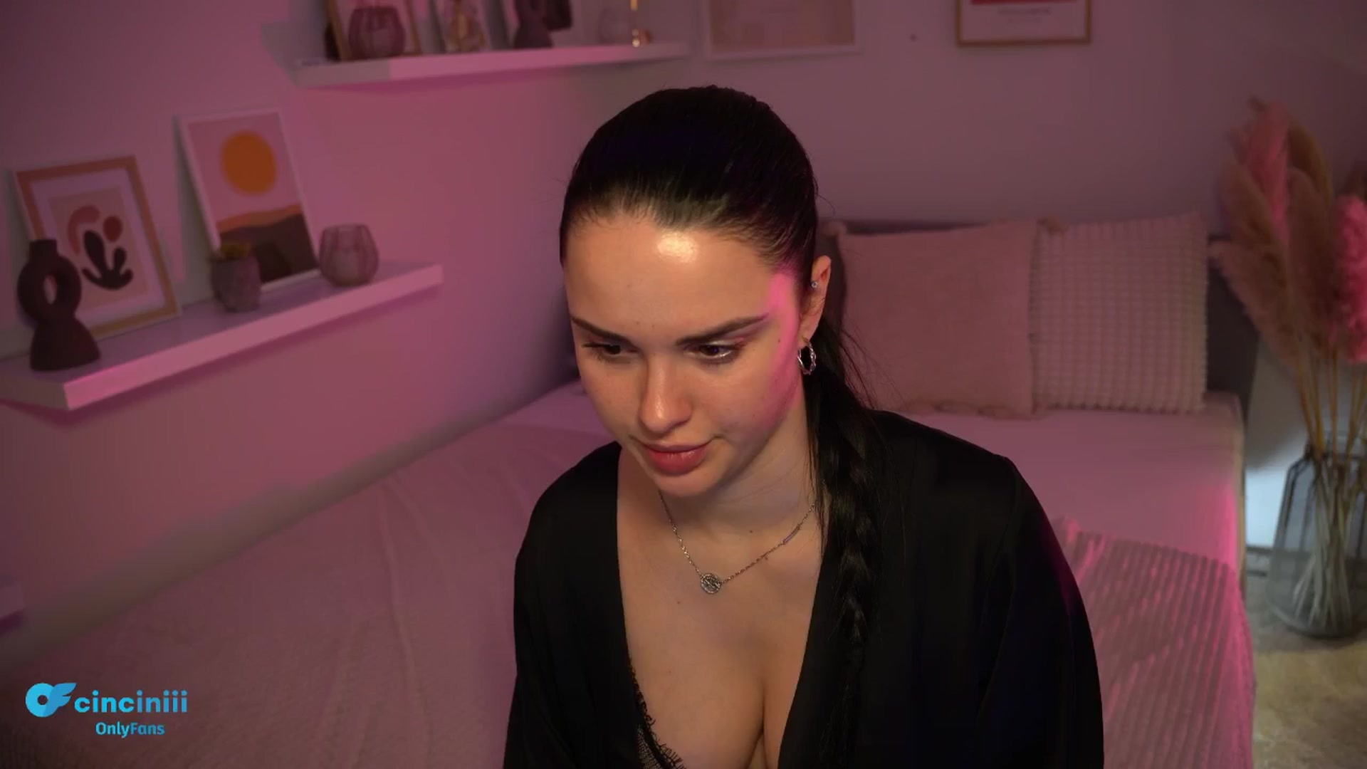 Gallery image thumbnail from NotYourNaomi's myfreecams stream on, 03/05/2025, 20:17 image 8 of 20
