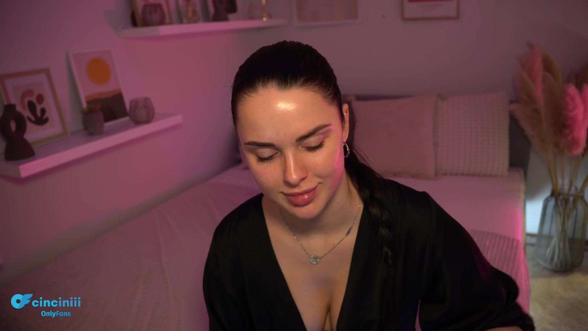 Gallery image thumbnail from NotYourNaomi's myfreecams stream on, 03/05/2025, 20:17 image 2 of 20