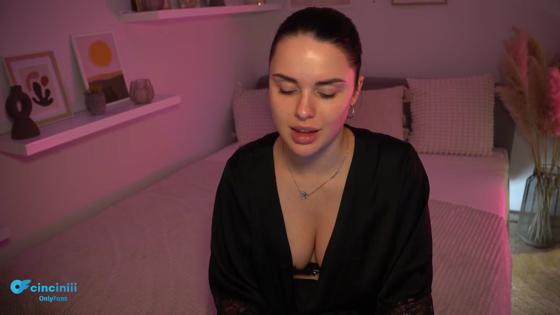 Gallery image thumbnail from NotYourNaomi's myfreecams stream on, 03/05/2025, 21:12 image 12 of 20