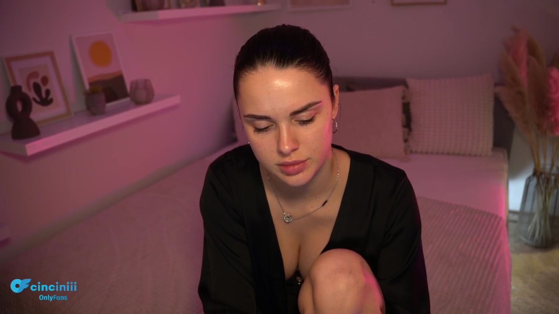 Gallery image thumbnail from NotYourNaomi's myfreecams stream on, 03/05/2025, 21:12 image 9 of 20