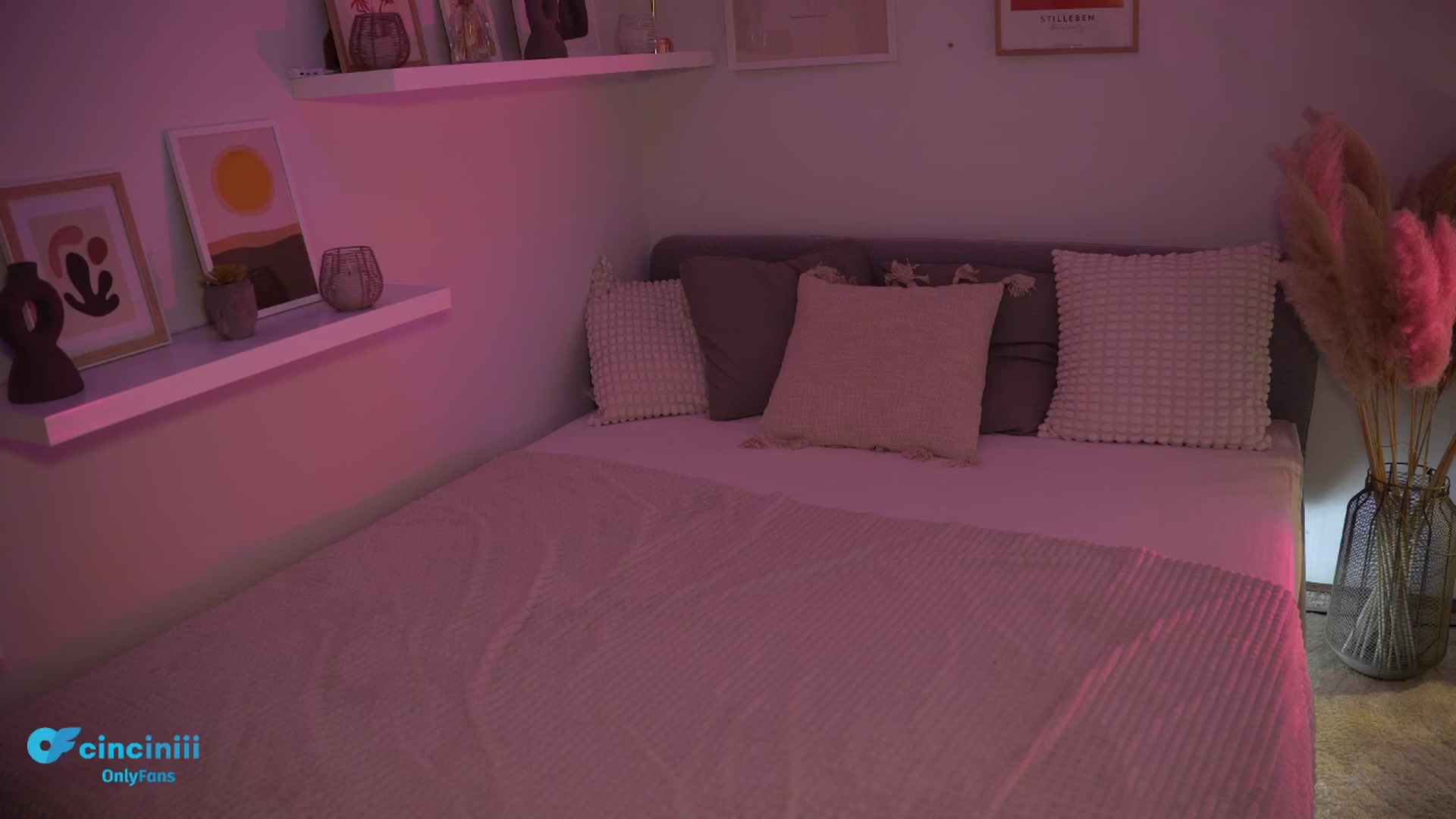 Gallery image thumbnail from NotYourNaomi's myfreecams stream on, 03/12/2025, 21:20 image 20 of 20