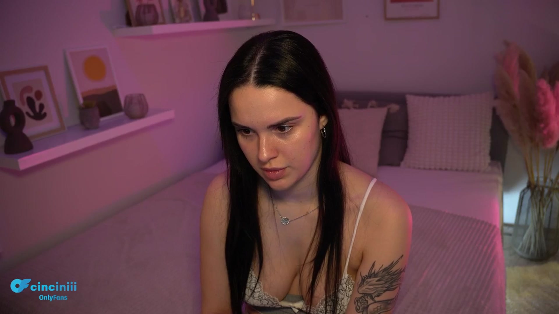 Gallery image thumbnail from NotYourNaomi's myfreecams stream on, 03/13/2025, 20:12 image 9 of 20