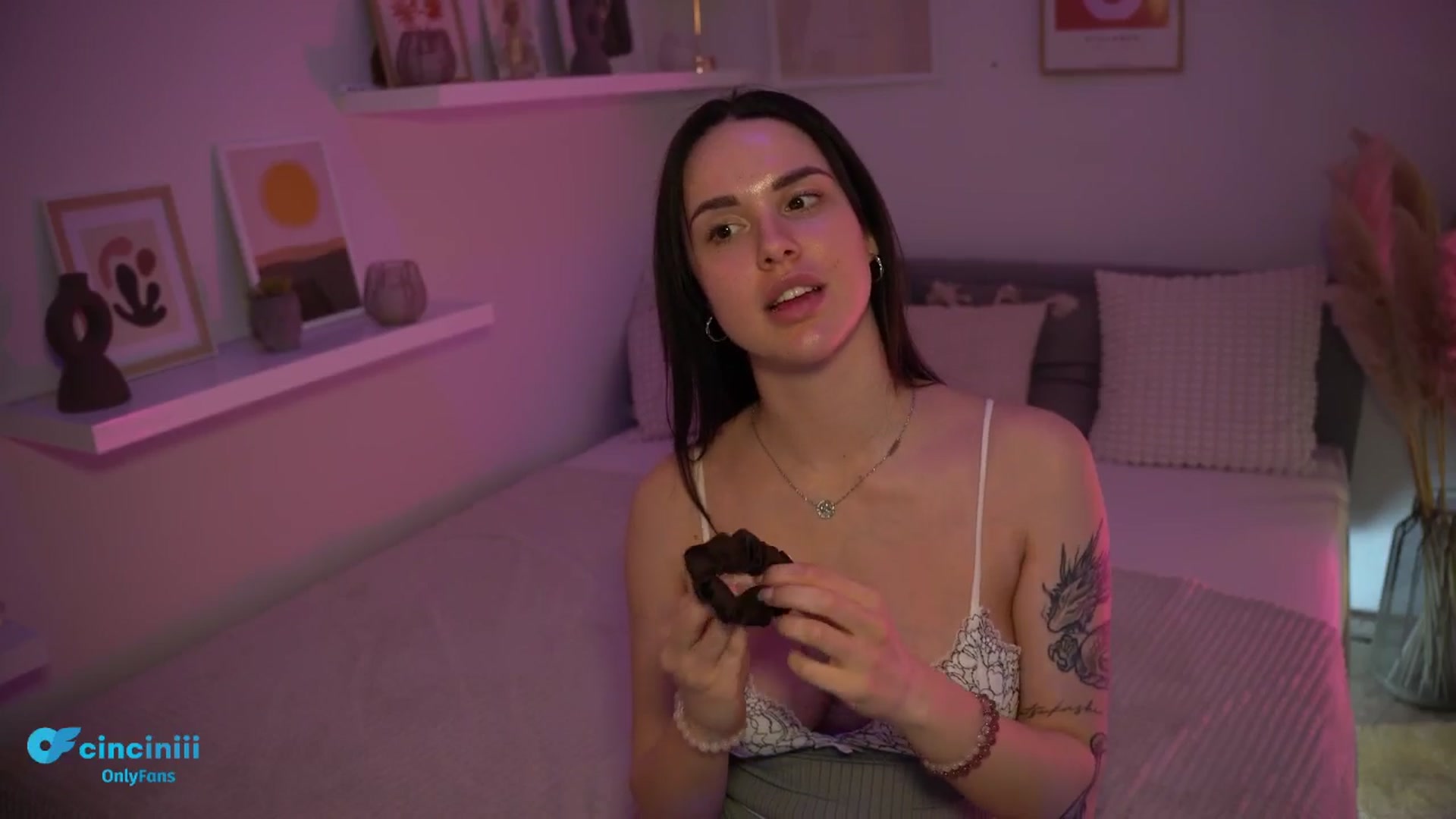 Gallery image thumbnail from NotYourNaomi's myfreecams stream on, 03/13/2025, 20:32 image 10 of 20