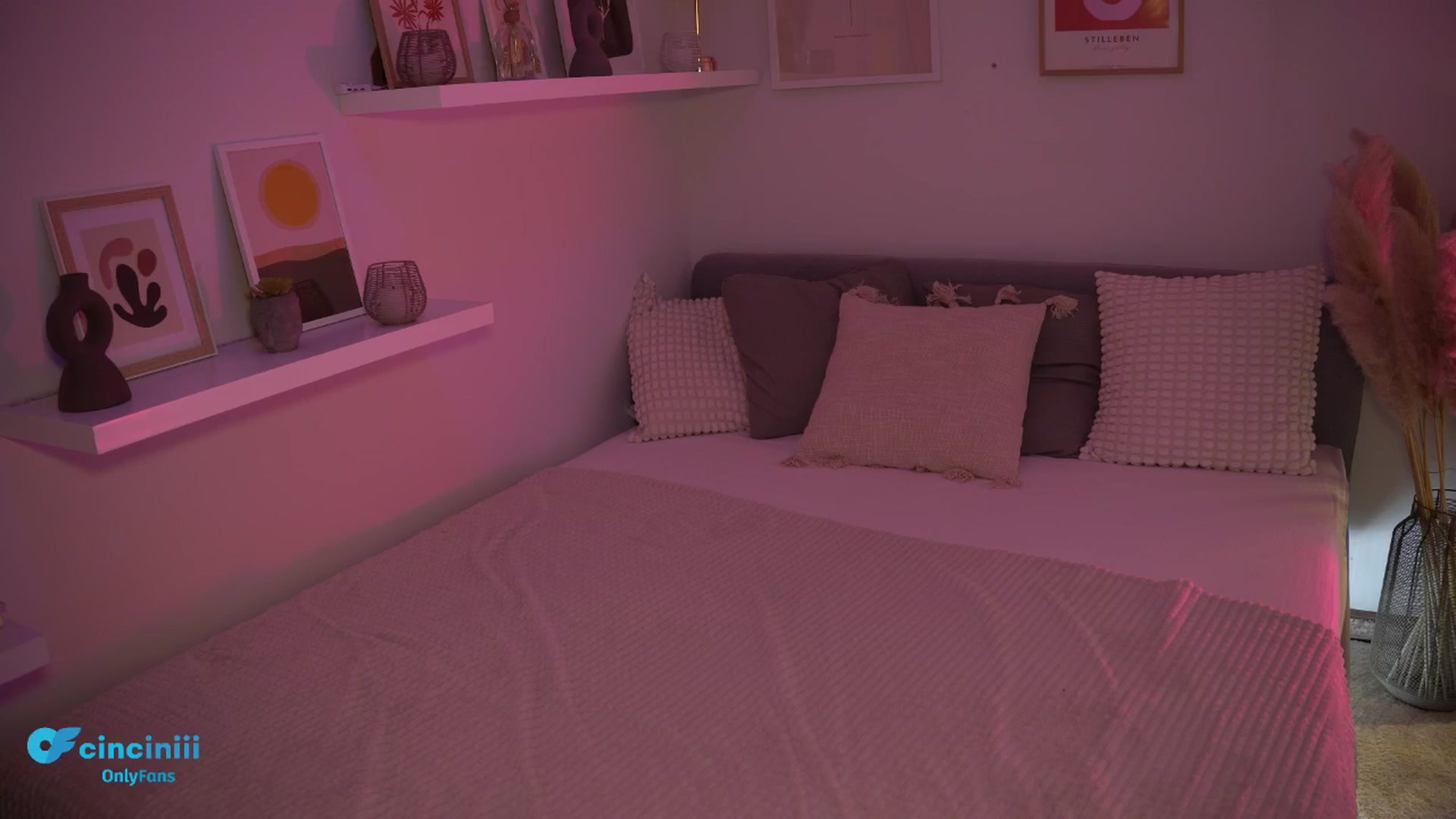 Gallery image thumbnail from NotYourNaomi's myfreecams stream on, 03/13/2025, 21:23 image 7 of 20