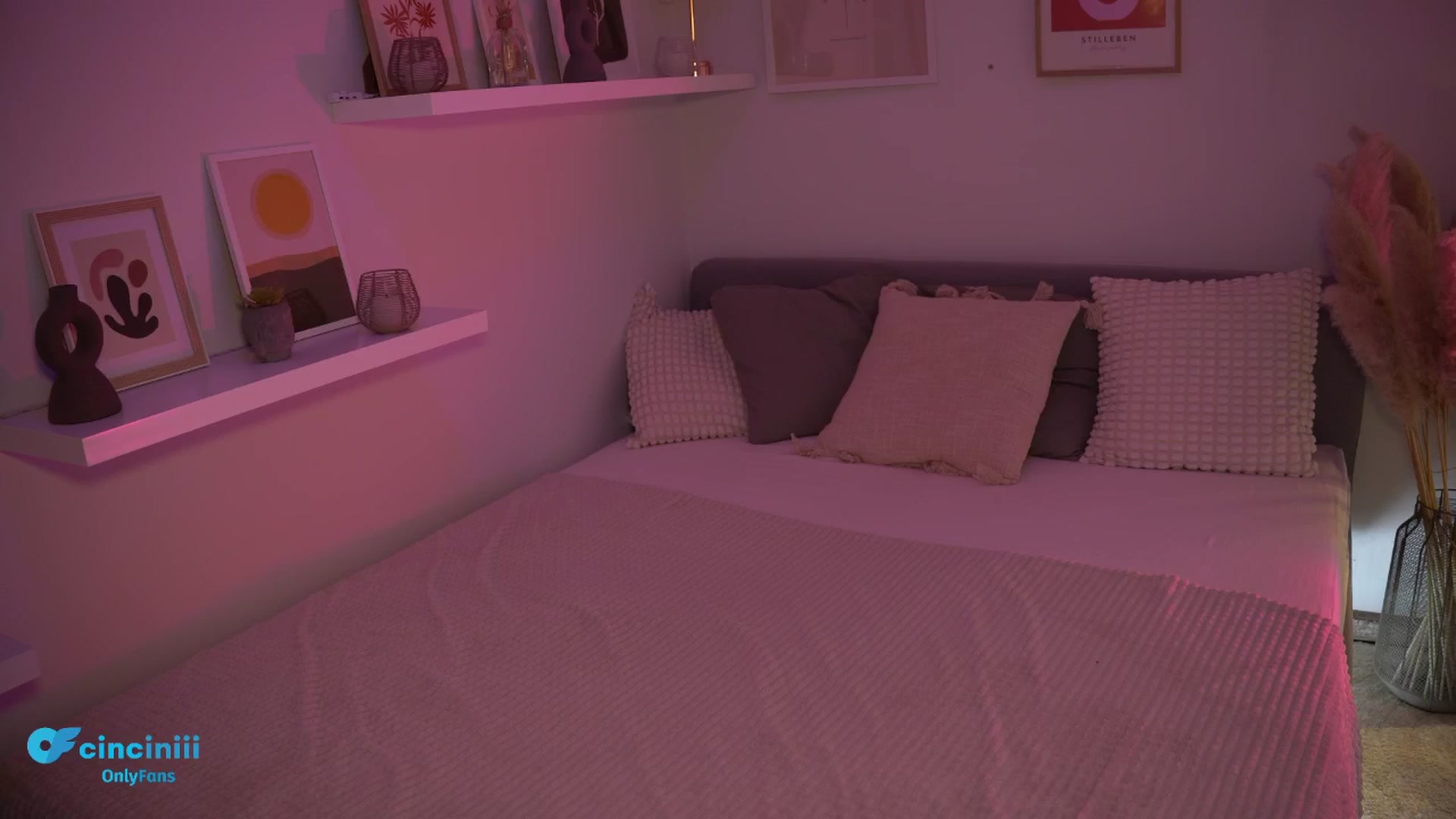 Gallery image thumbnail from NotYourNaomi's myfreecams stream on, 03/14/2025, 07:38 image 10 of 20