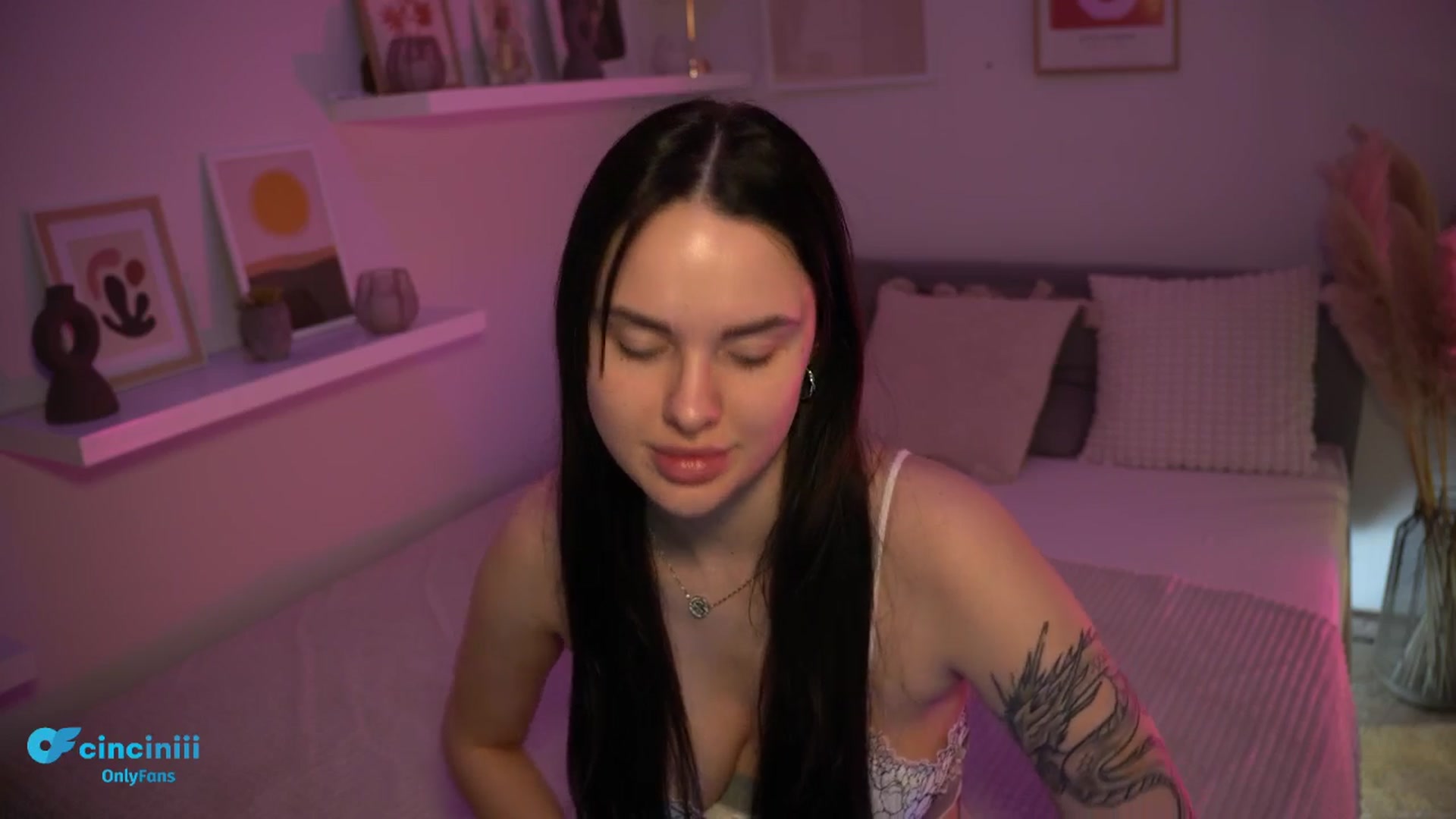 Gallery image thumbnail from NotYourNaomi's myfreecams stream on, 03/14/2025, 07:38 image 5 of 20