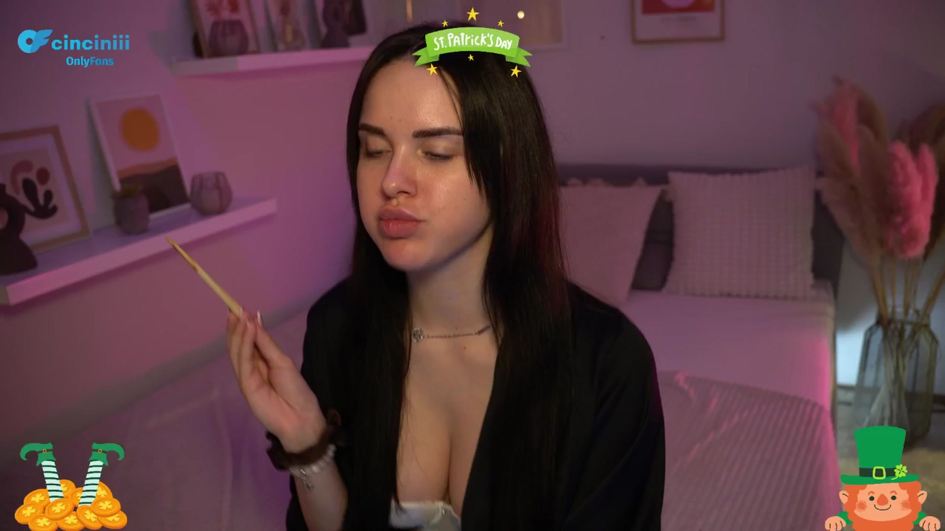 Gallery image thumbnail from NotYourNaomi's myfreecams stream on, 03/16/2025, 22:01 image 1 of 20