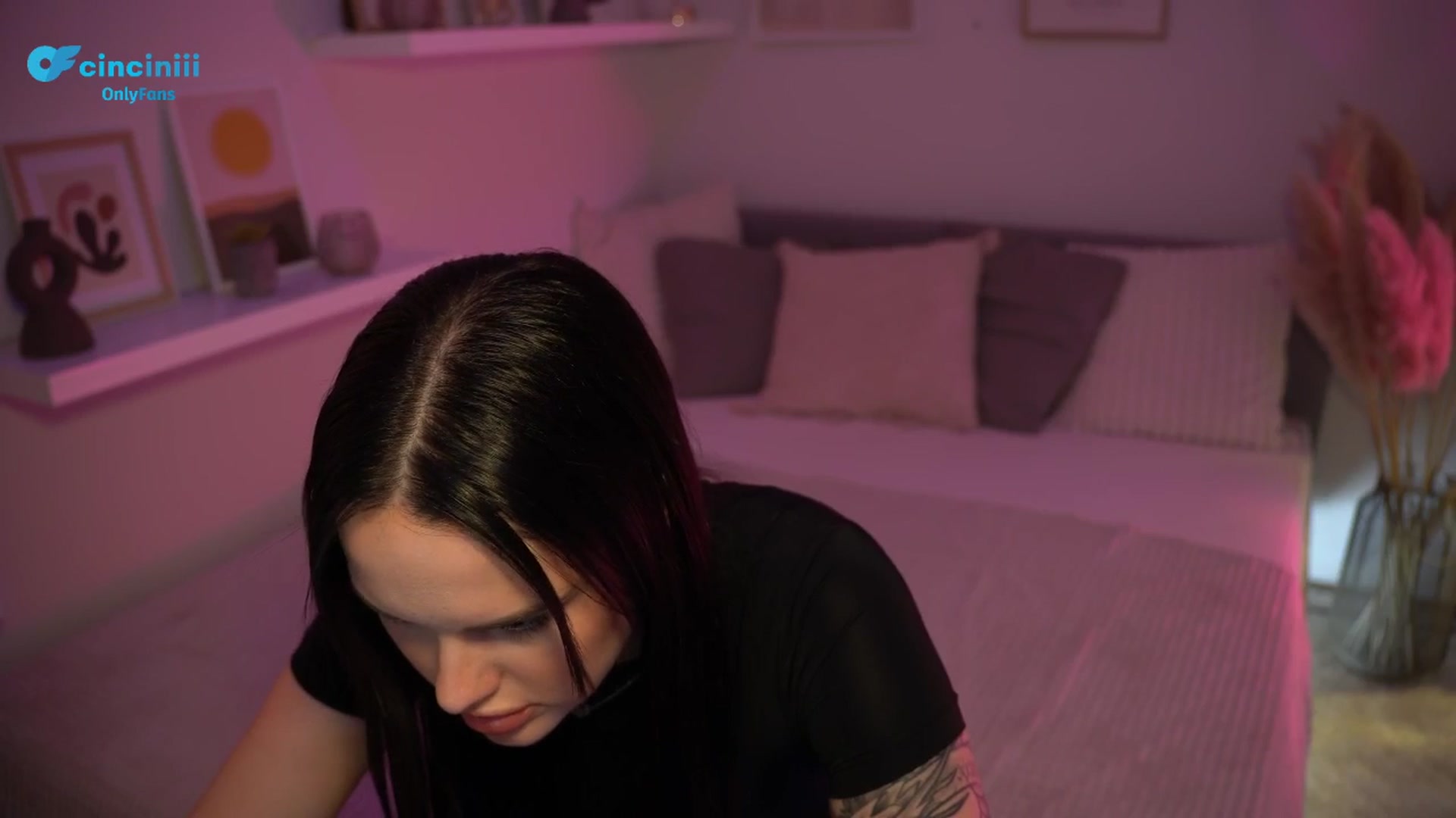 Gallery image thumbnail from NotYourNaomi's myfreecams stream on, 03/19/2025, 20:44 image 4 of 20