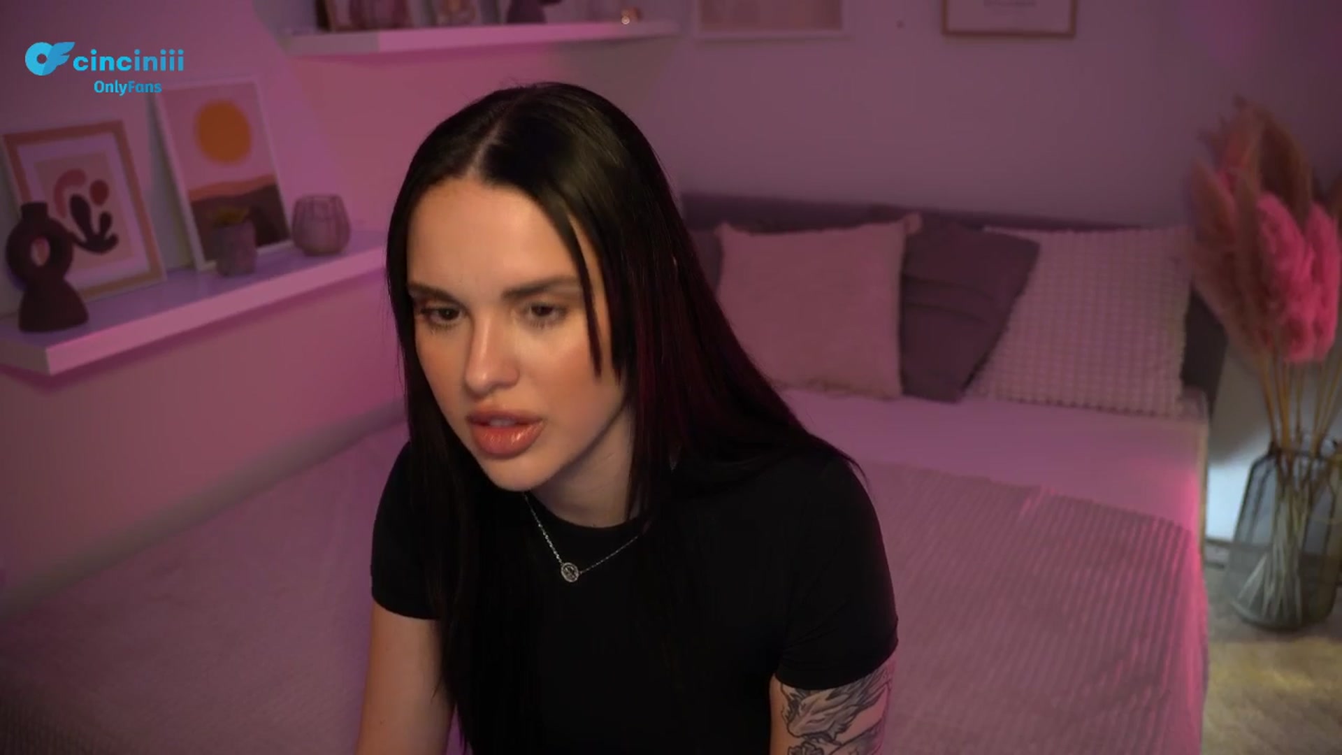 Gallery image thumbnail from NotYourNaomi's myfreecams stream on, 03/19/2025, 20:44 image 12 of 20