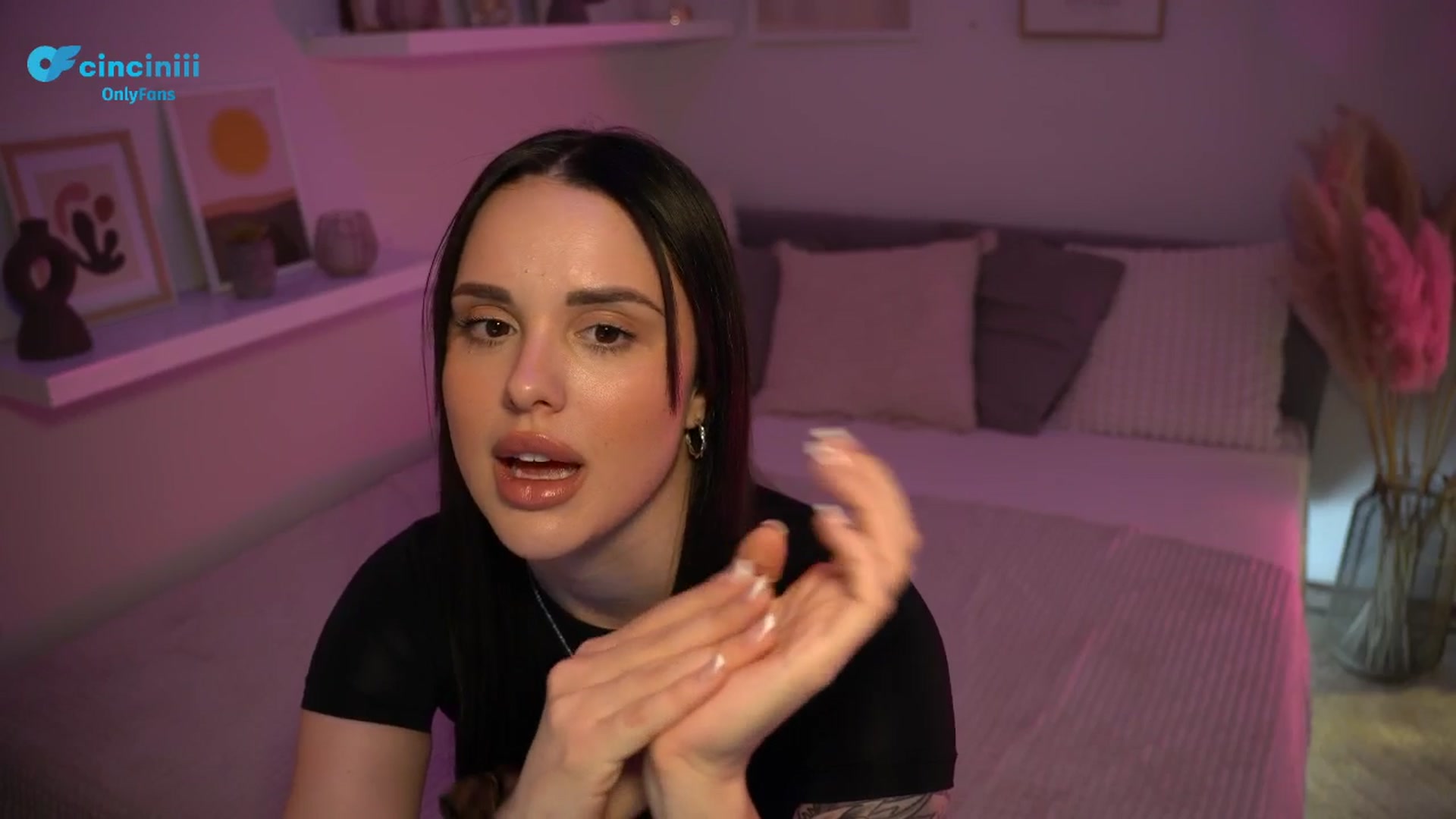 Gallery image thumbnail from NotYourNaomi's myfreecams stream on, 03/19/2025, 20:44 image 3 of 20