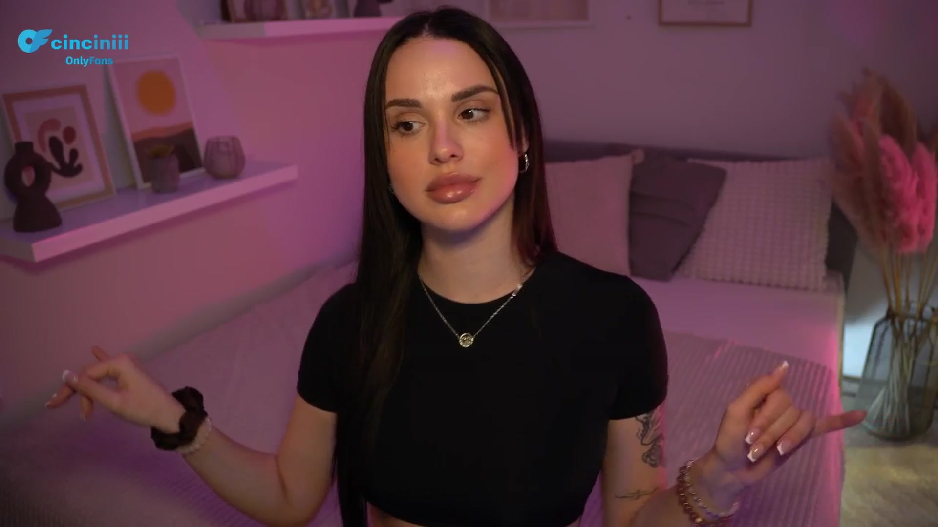 Gallery image thumbnail from NotYourNaomi's myfreecams stream on, 03/19/2025, 20:44 image 9 of 20