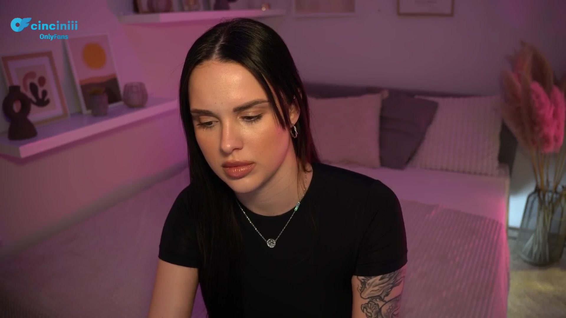 Gallery image thumbnail from NotYourNaomi's myfreecams stream on, 03/19/2025, 20:44 image 8 of 20