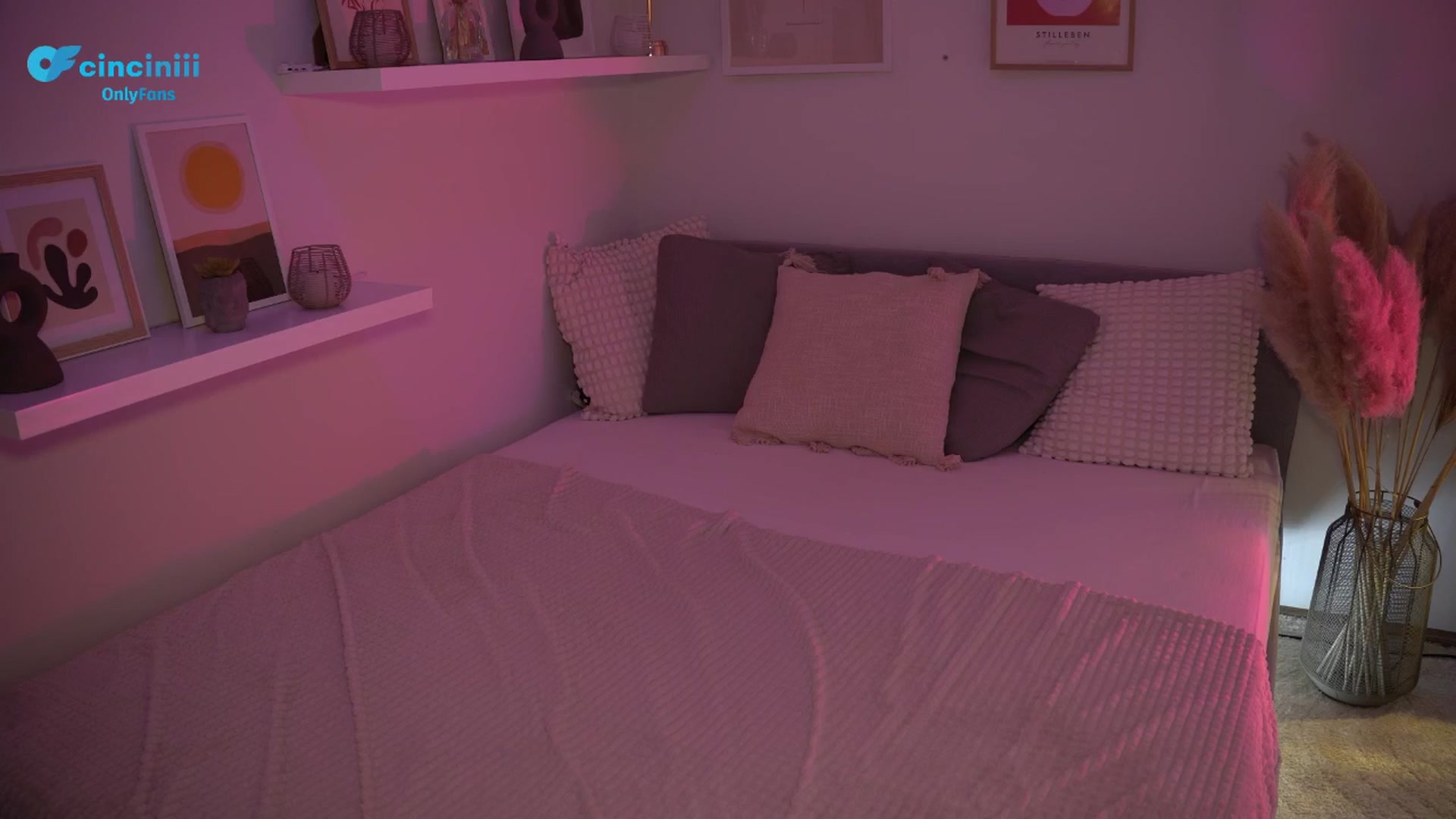 Gallery image thumbnail from NotYourNaomi's myfreecams stream on, 03/20/2025, 06:48 image 3 of 20