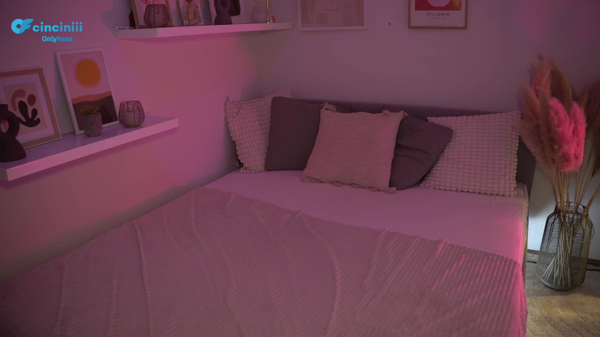 Gallery image thumbnail from NotYourNaomi's myfreecams stream on, 03/20/2025, 06:48 image 2 of 20