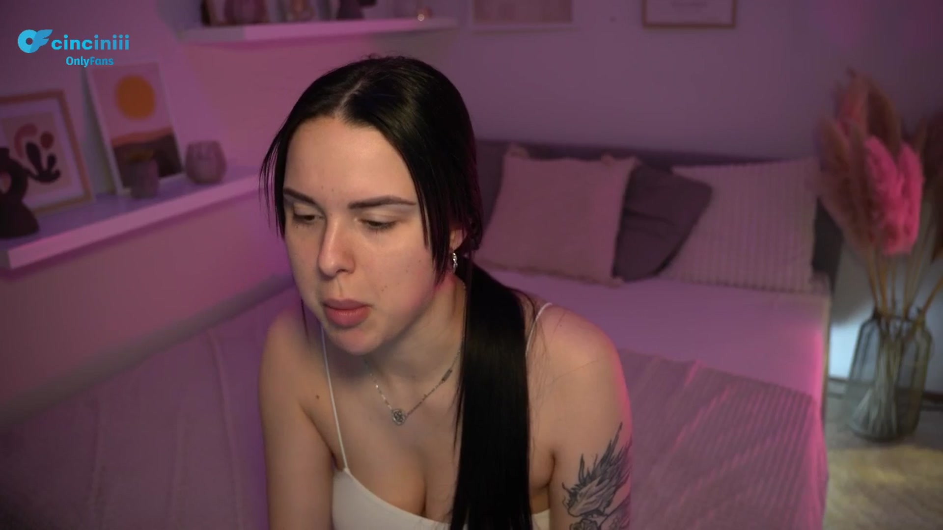 Gallery image thumbnail from NotYourNaomi's myfreecams stream on, 03/20/2025, 06:48 image 20 of 20